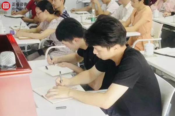 正睿商學(xué)院《贏在中層》公開課在廣州圓滿舉辦！
