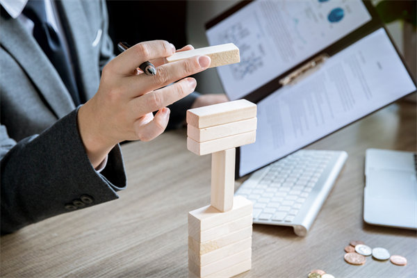 企業(yè)預(yù)算管理與風(fēng)險(xiǎn)控制結(jié)合，保障穩(wěn)健經(jīng)營(yíng)與發(fā)展