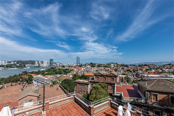 廈門企業(yè)深陷同質(zhì)化競(jìng)爭(zhēng)泥沼，廈門戰(zhàn)略咨詢公司如何助力破局？