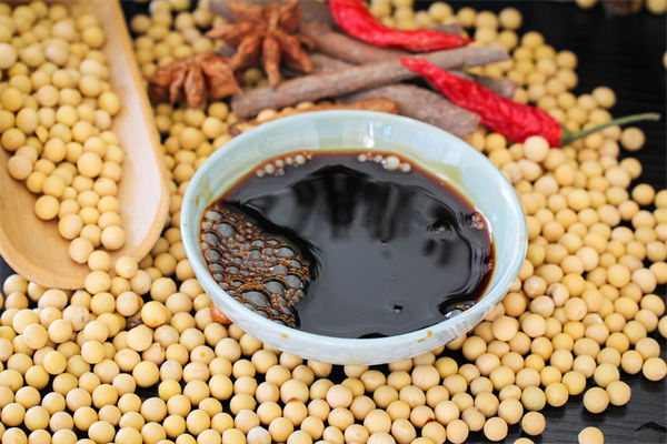 廠商回應(yīng)零添加醬油檢出鎘和砷，相關(guān)企業(yè)有何啟示？