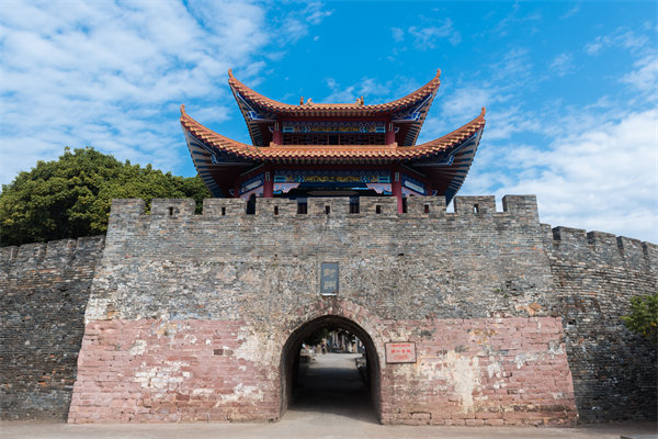 企業(yè)卡在轉(zhuǎn)型關(guān)鍵期難推進，肇慶管理咨詢公司有何突圍方案？